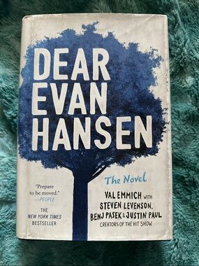 Dear Evan Hansen The Novel - Blue & White Hardcover